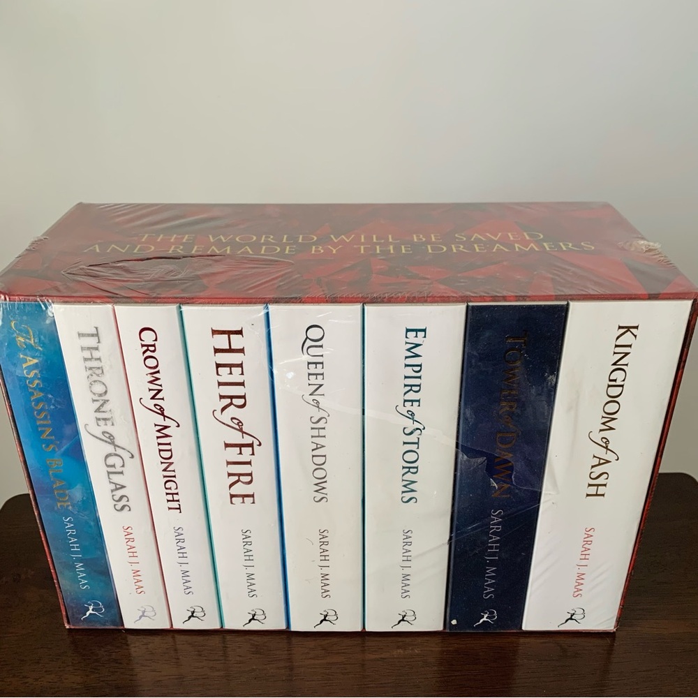 SOLD Throne of glass NWT UK paperback box set UK edition new in box poster - Picture 8 of 8